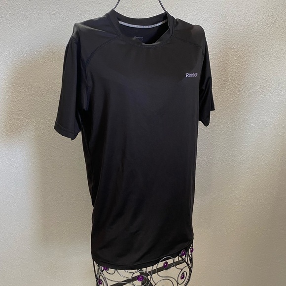 Reebok black dry fit shirt sleeve size L - Picture 6 of 7